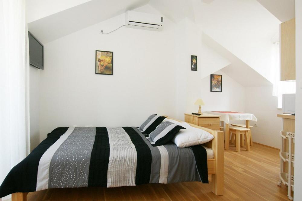 Villa Trio Srima Zewnętrze zdjęcie